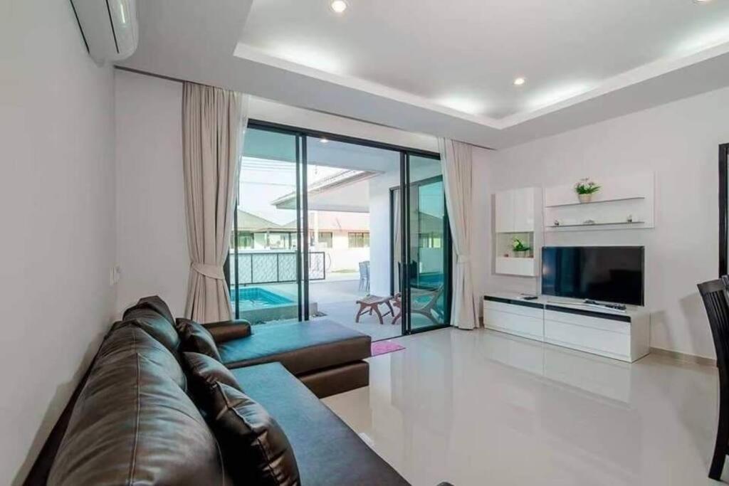 E Villa , Private Pool Villa For Your Family HHQ Exterior photo