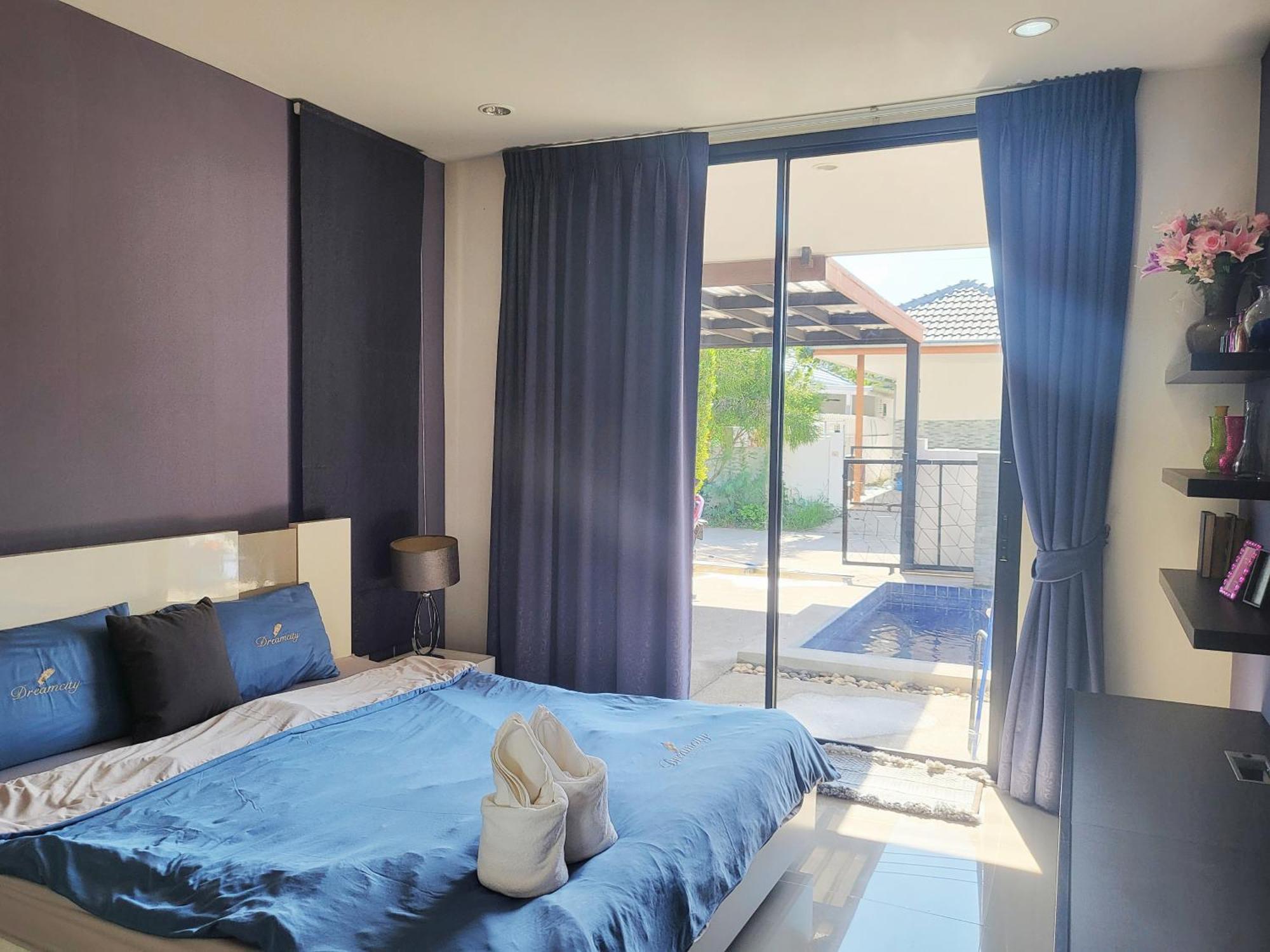 E Villa , Private Pool Villa For Your Family HHQ Room photo
